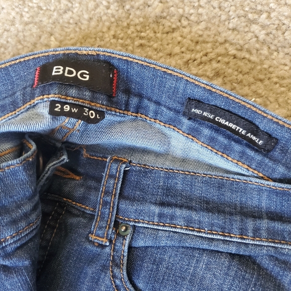 Bdg cigarette ankle jeans - Picture 3 of 4